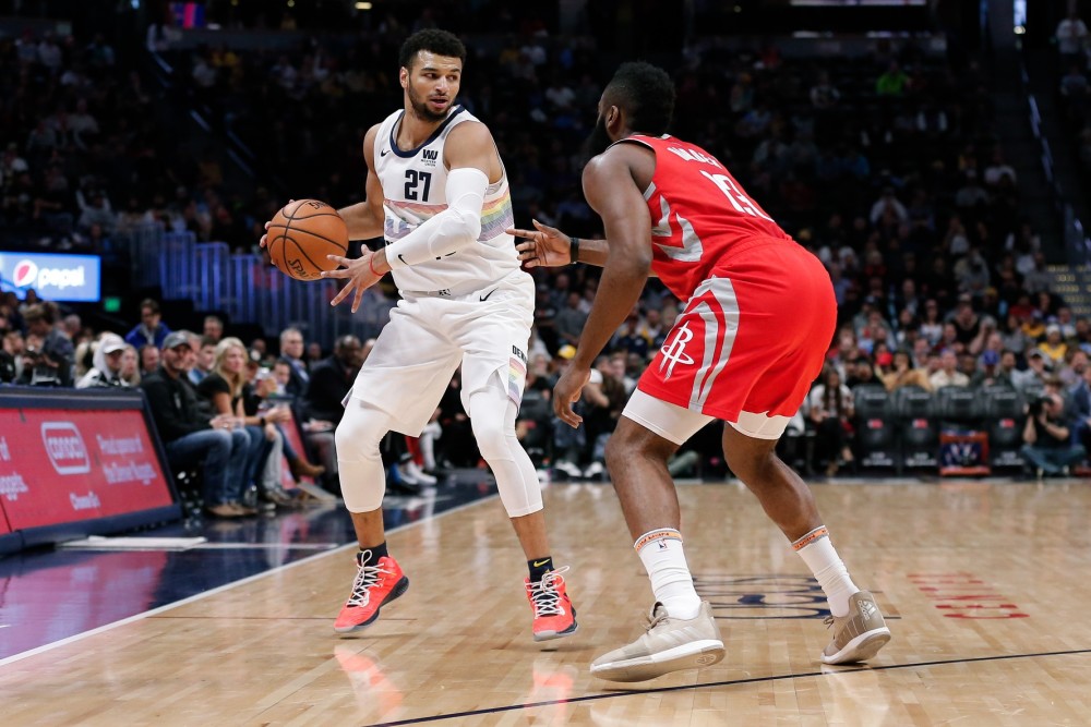  班凯罗两双魔术主场力克步行者结束两连败